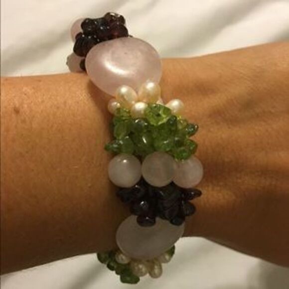 Fun pink, green and purple stretchy bracelet - Picture 2 of 3